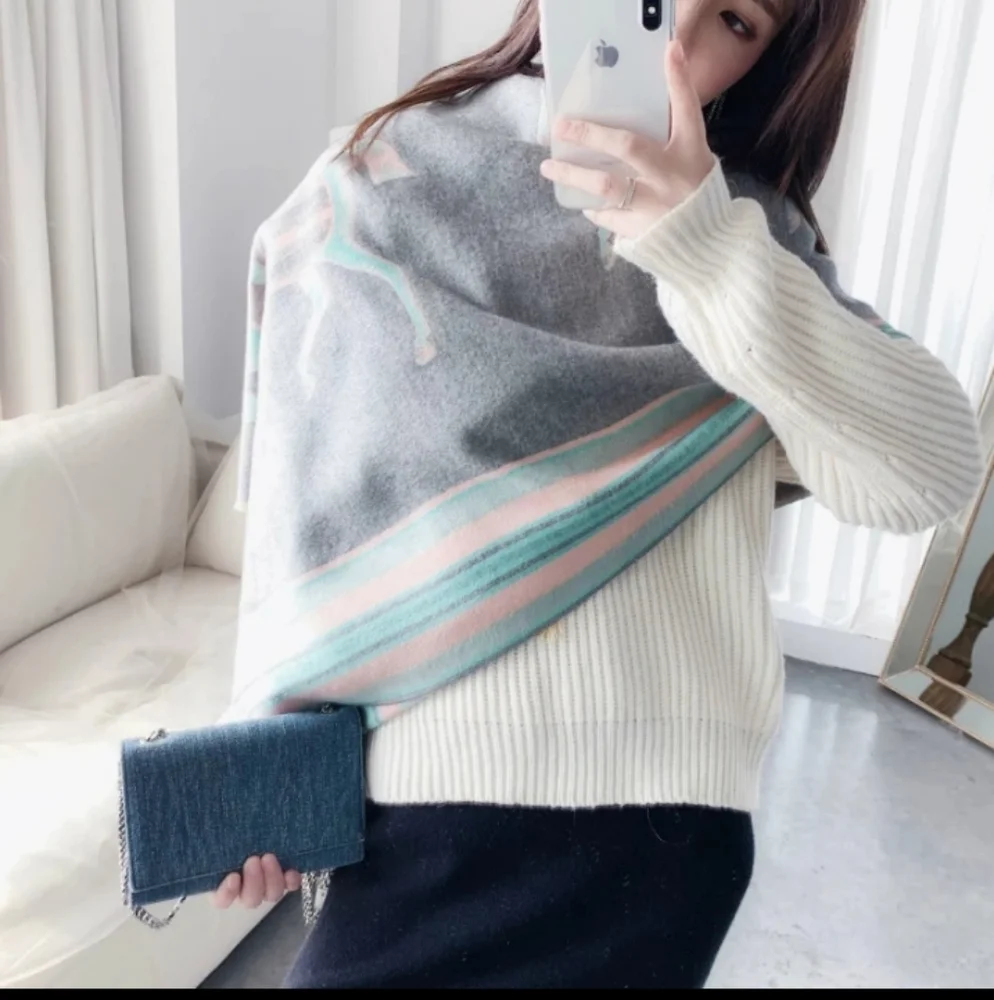 ⭐⭐️Elegant Cashmere Shawl ⭐ - Picture 4 of 7